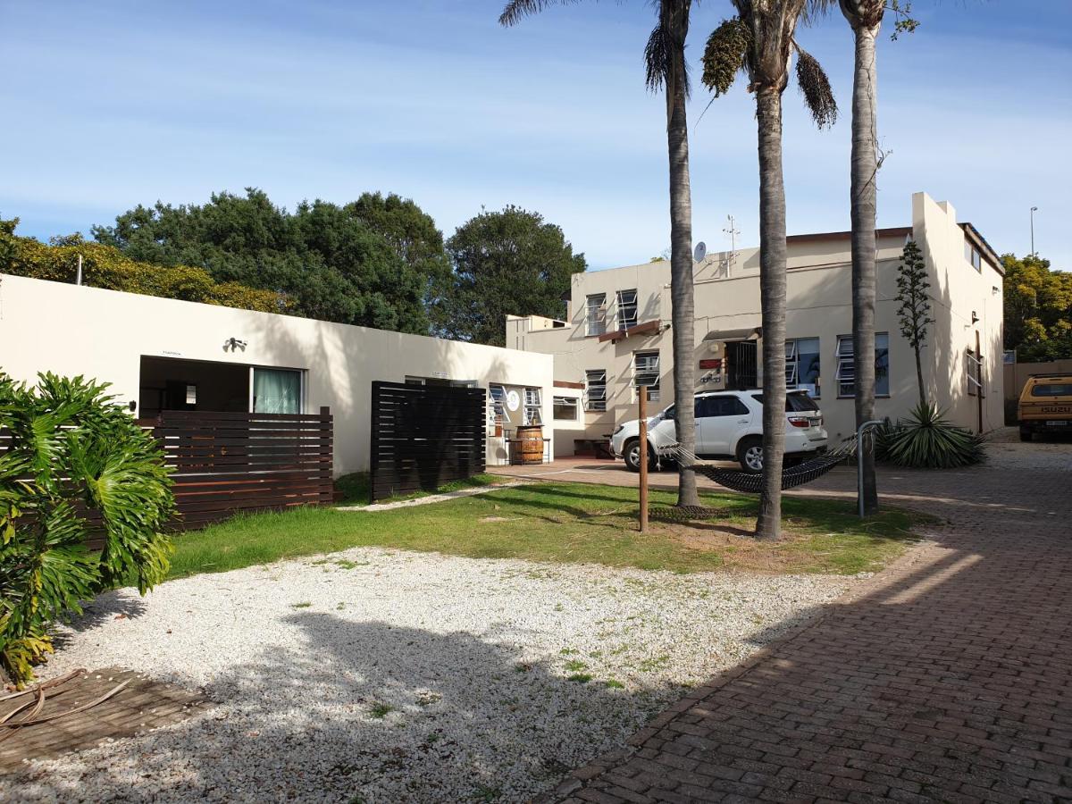 Amakaya Backpackers Travellers Accommodation Plettenberg Bay Exterior photo